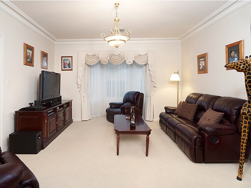 20  Pontiac Road, Mount Barker SA 5251