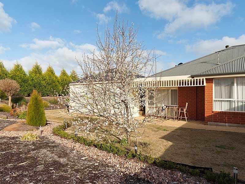 20  Pontiac Road, Mount Barker SA 5251