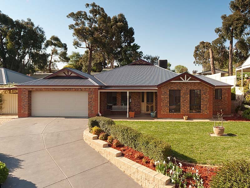 37 Saint Marks Drive, Woodside SA 5244