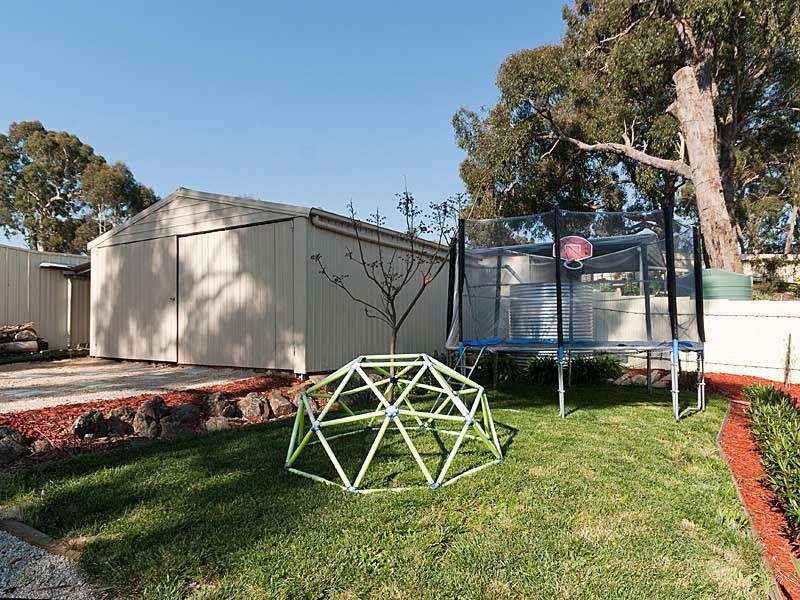 37 Saint Marks Drive, Woodside SA 5244