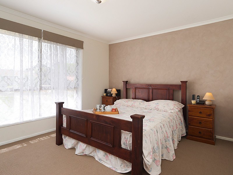 4 Douglas Drive, Mount Barker SA 5251