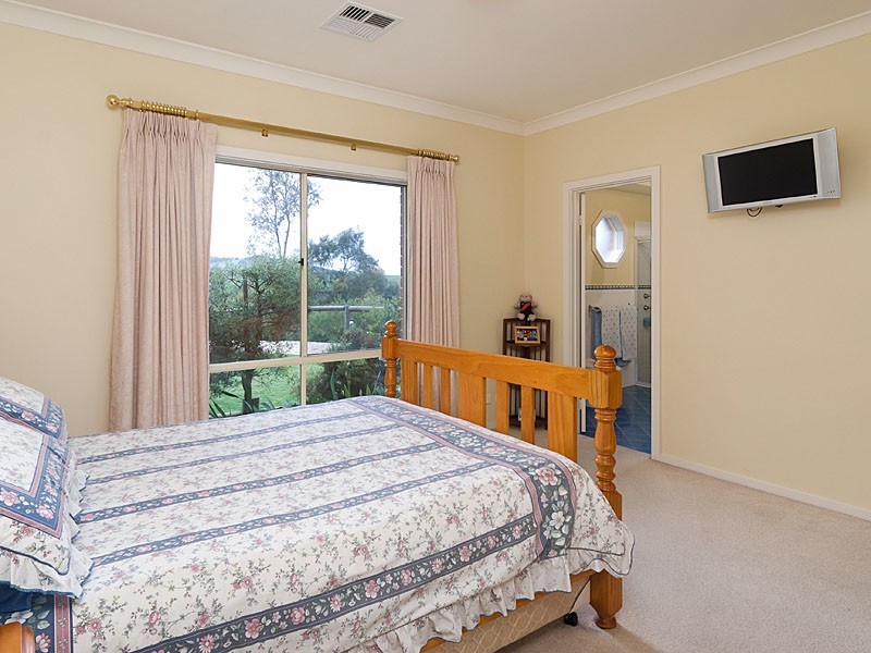 165 Burnbank Way, Mount Barker SA 5251