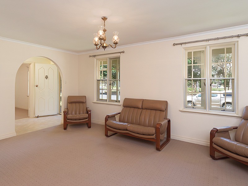 17 Memorial Drive, Mount Barker SA 5251