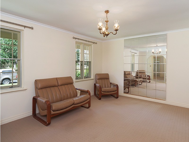 17 Memorial Drive, Mount Barker SA 5251