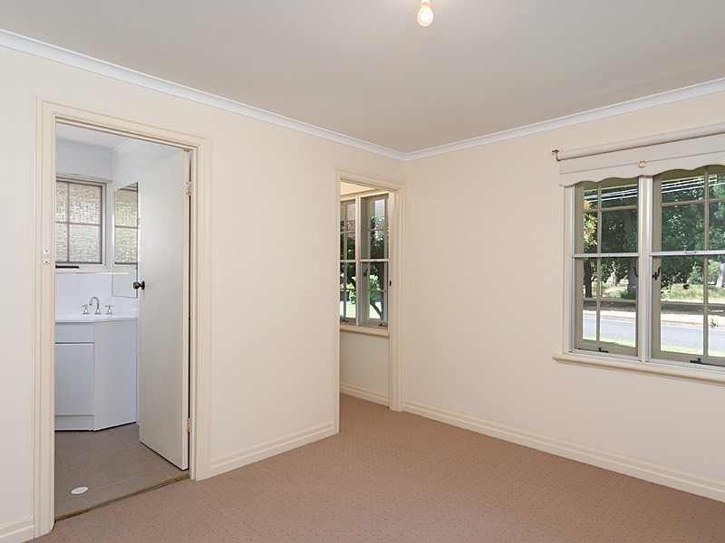17 Memorial Drive, Mount Barker SA 5251