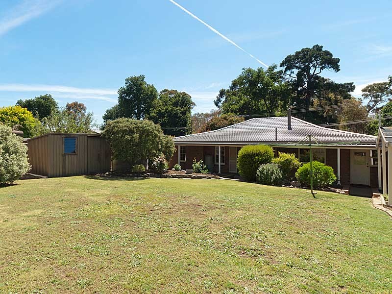 17 Memorial Drive, Mount Barker SA 5251