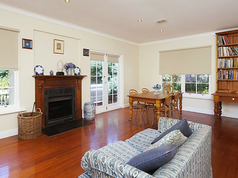 2 Turner Crescent, Stirling SA 5152