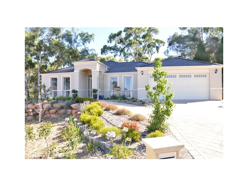 17 Nicholas Paech Drive, Hahndorf SA 5245