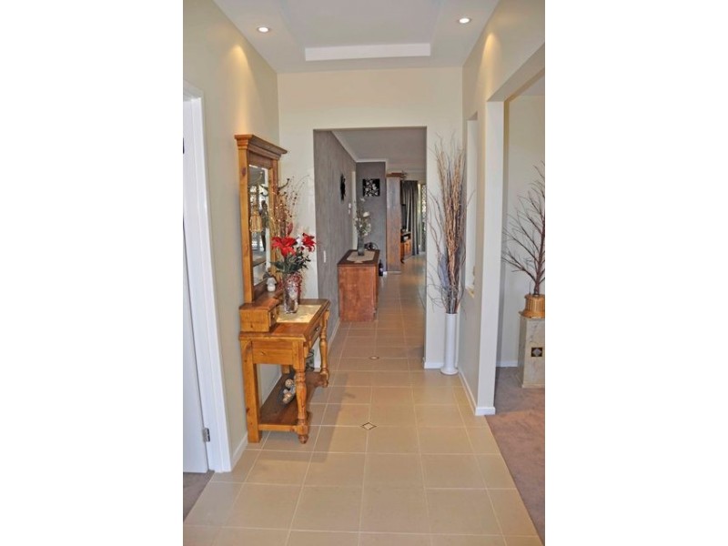 17 Nicholas Paech Drive, Hahndorf SA 5245