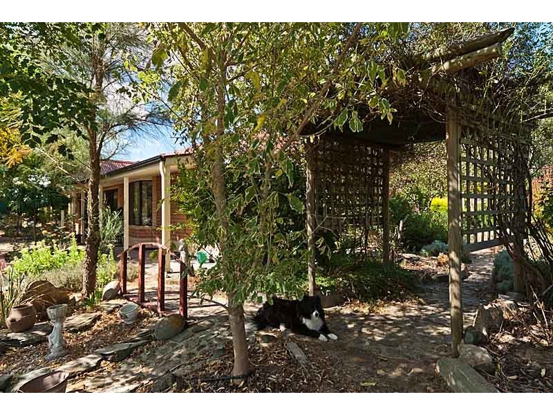 1 Fairfield Road, Mount Barker SA 5251