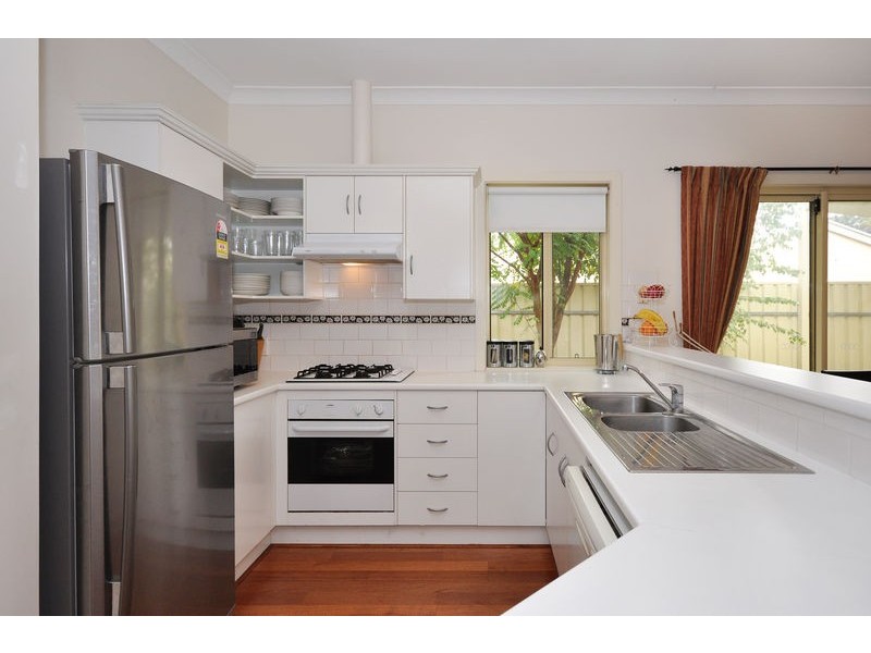 2 Estate Drive, Flagstaff Hill SA 5159