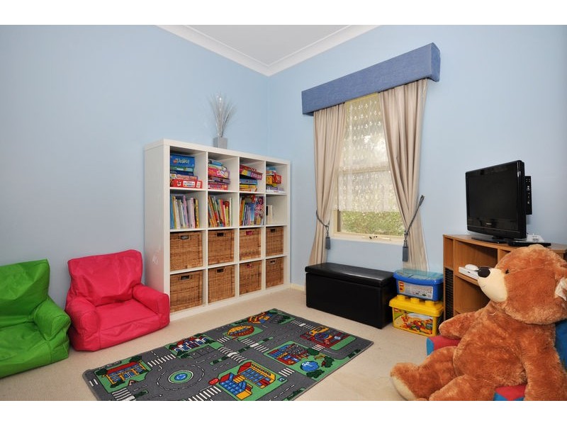 2 Estate Drive, Flagstaff Hill SA 5159