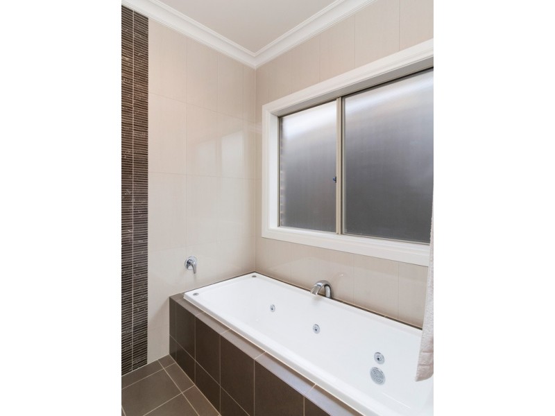 20 Highland Street, Mount Barker SA 5251