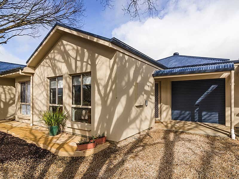 1A and 1B Collins Street, Mount Barker SA 5251
