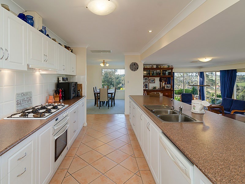 8 Schaefer Court, Mount Barker SA 5251