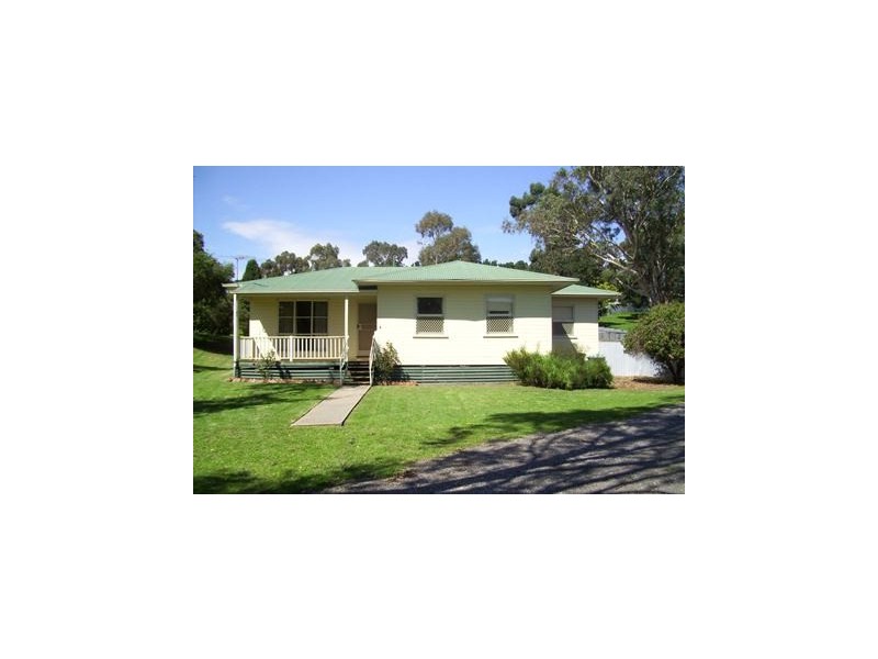 6 Watts Road, Brukunga SA 5252