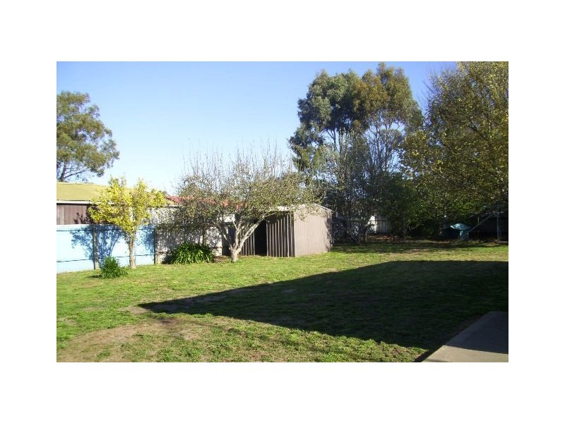 28 Lewis Avenue, Mount Barker SA 5251