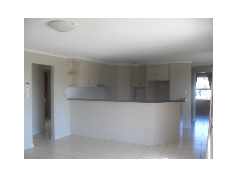 28 Strathford Way, Strathalbyn SA 5255