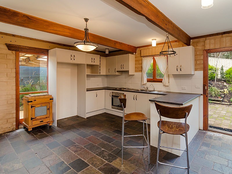 27 Luck Street, Macclesfield SA 5153