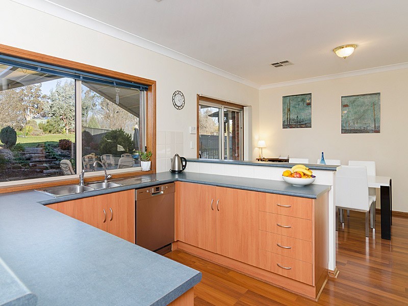 8 Reuben Pope Court, Mount Barker SA 5251