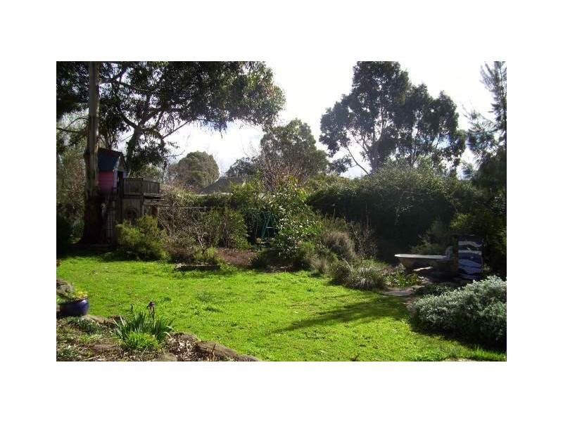 8 Acacia Street, Mount Barker SA 5251
