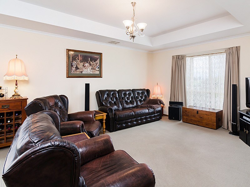 18 Barrow Court, Mount Barker SA 5251
