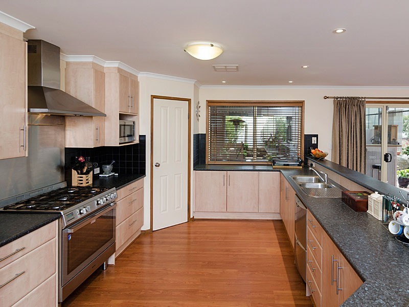 18 Barrow Court, Mount Barker SA 5251