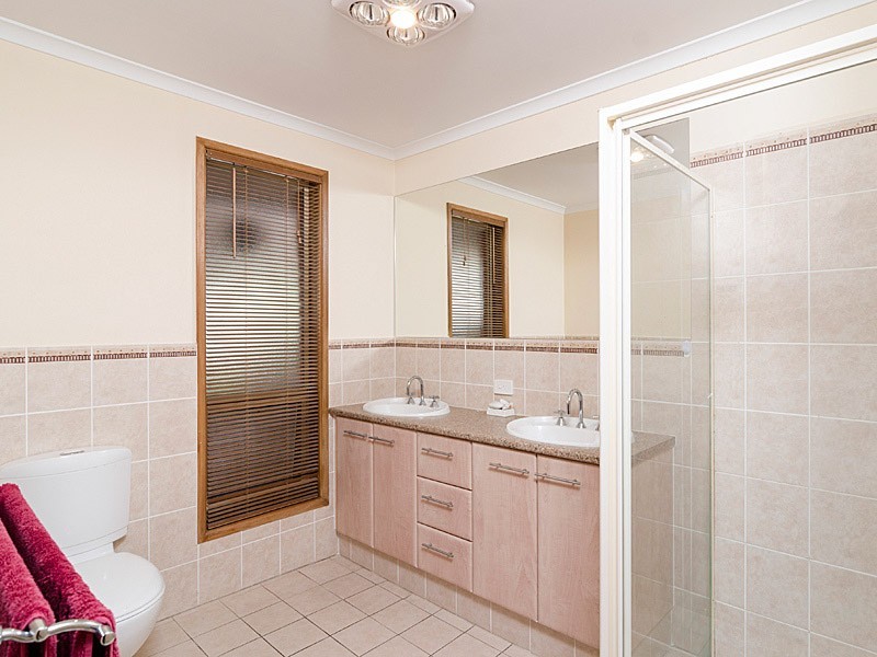 18 Barrow Court, Mount Barker SA 5251
