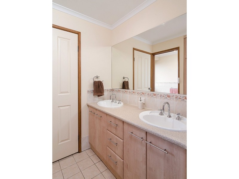18 Barrow Court, Mount Barker SA 5251