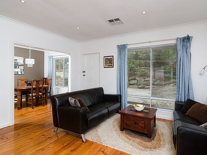 18 Lesley Crescent, Crafers SA 5152