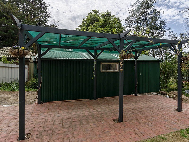 18 Lesley Crescent, Crafers SA 5152