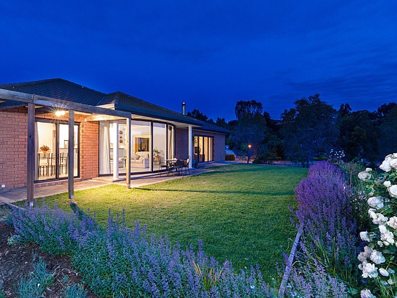 27 Burnbank Way, Mount Barker SA 5251