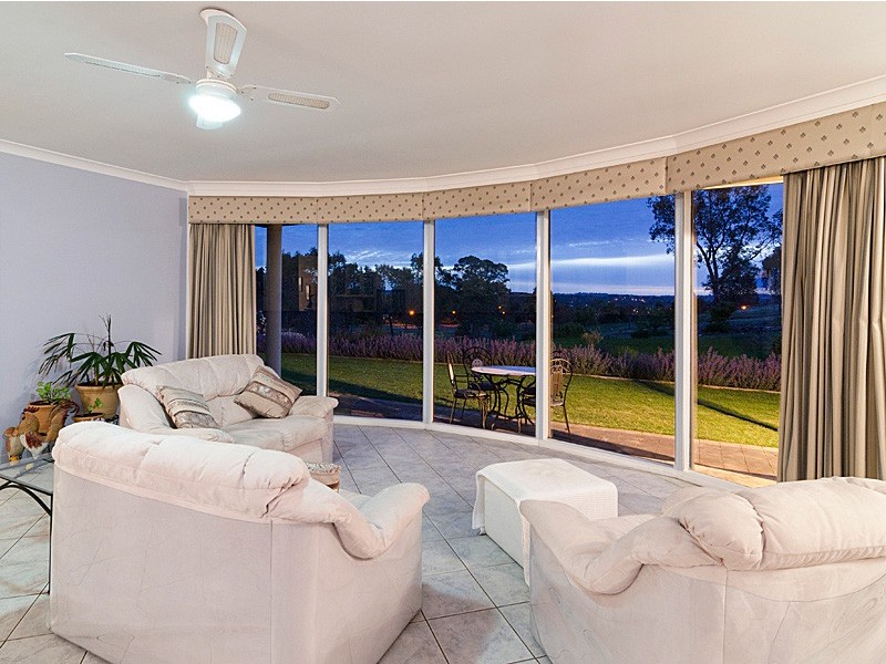 27 Burnbank Way, Mount Barker SA 5251