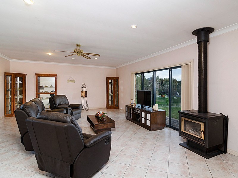 27 Burnbank Way, Mount Barker SA 5251