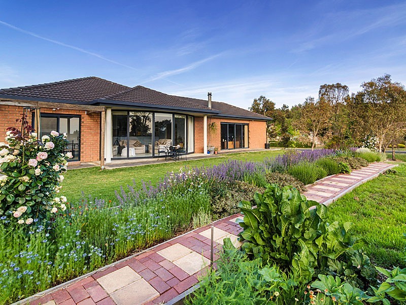 27 Burnbank Way, Mount Barker SA 5251