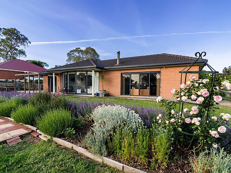 27 Burnbank Way, Mount Barker SA 5251