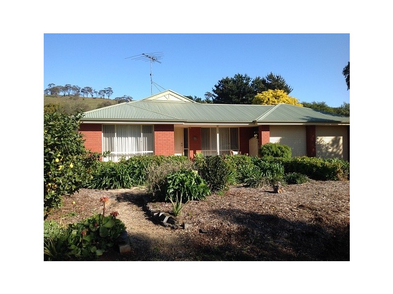 19 Young Road, Kanmantoo SA 5252