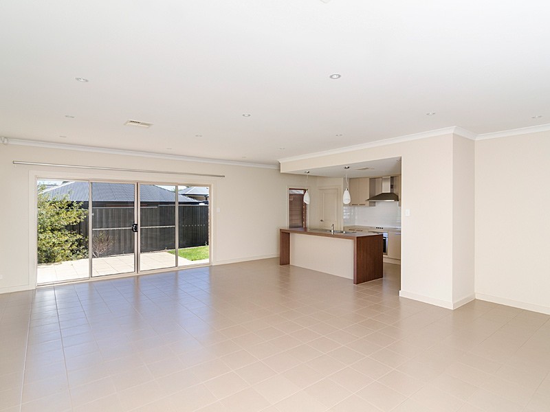 10 Greenfield Street, Mount Barker SA 5251