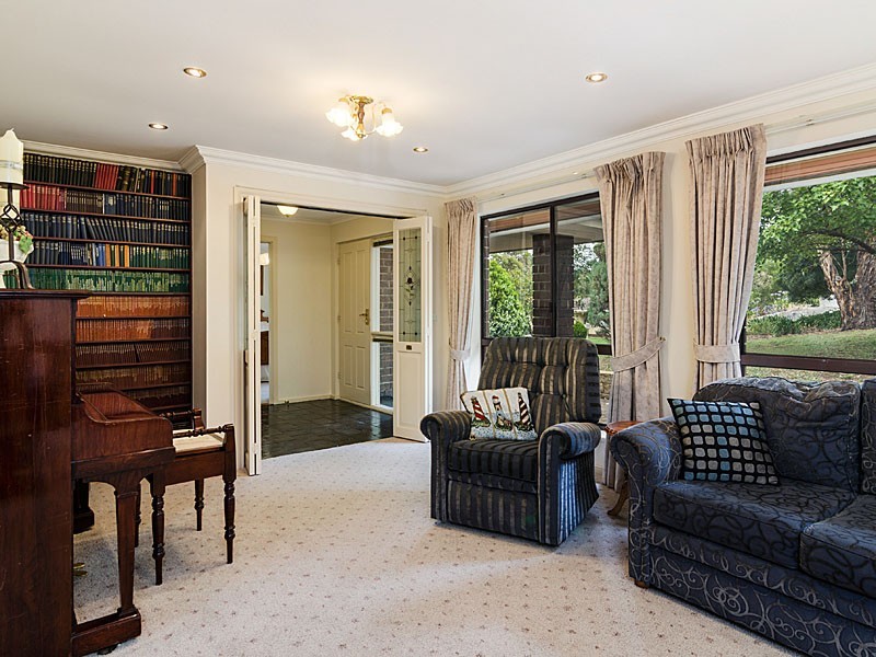 6 Hay Court, Mount Barker SA 5251