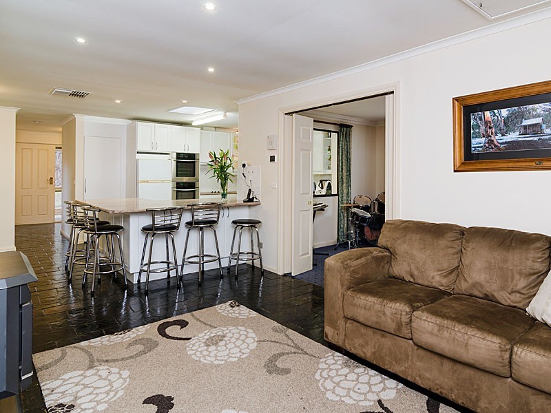 6 Hay Court, Mount Barker SA 5251