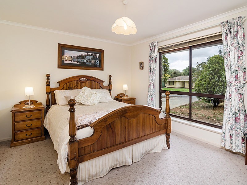 6 Hay Court, Mount Barker SA 5251