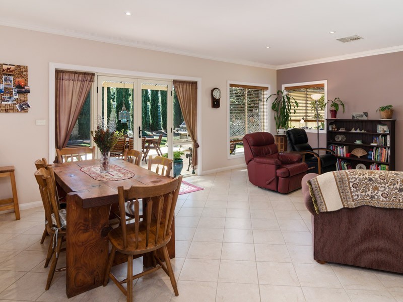 6 London Court, Mount Barker SA 5251