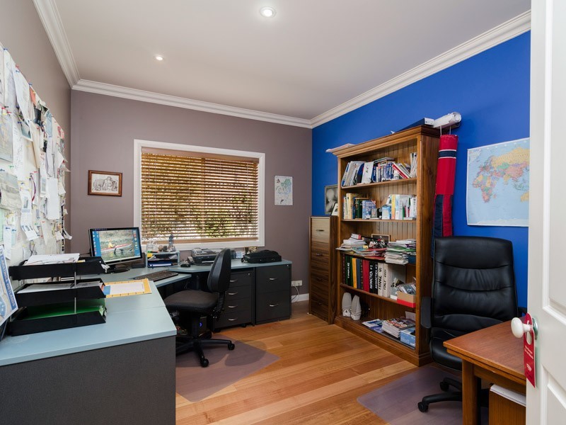 6 London Court, Mount Barker SA 5251