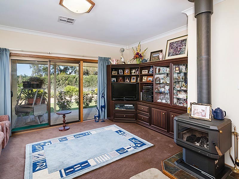 27 Angas Plains Road, Strathalbyn SA 5255