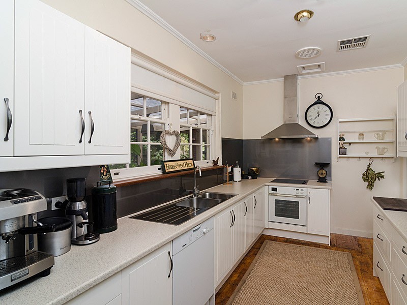 10 Ti Tree Road, Stirling SA 5152