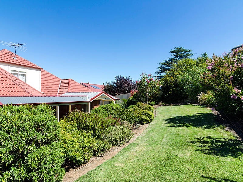 16 Silverwood Drive, Mount Barker SA 5251