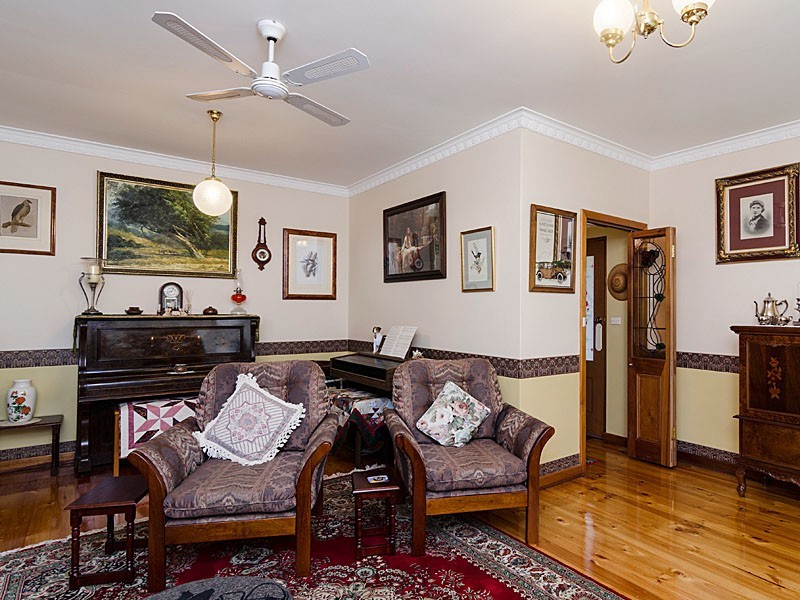 12 Murray Street, Strathalbyn SA 5255