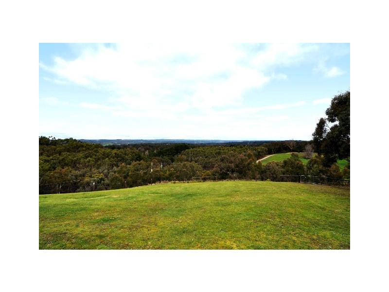 20 Jarrett Road, Mount George SA 5155