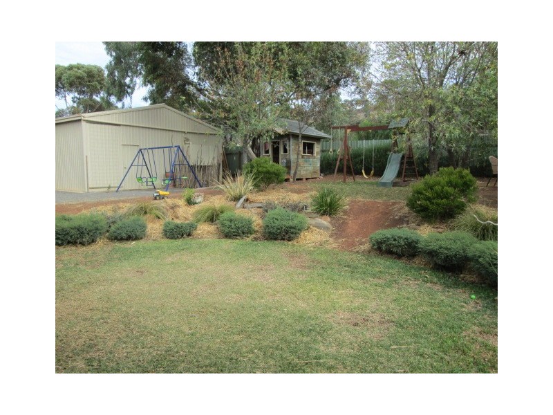 17 Young Road, Kanmantoo SA 5252