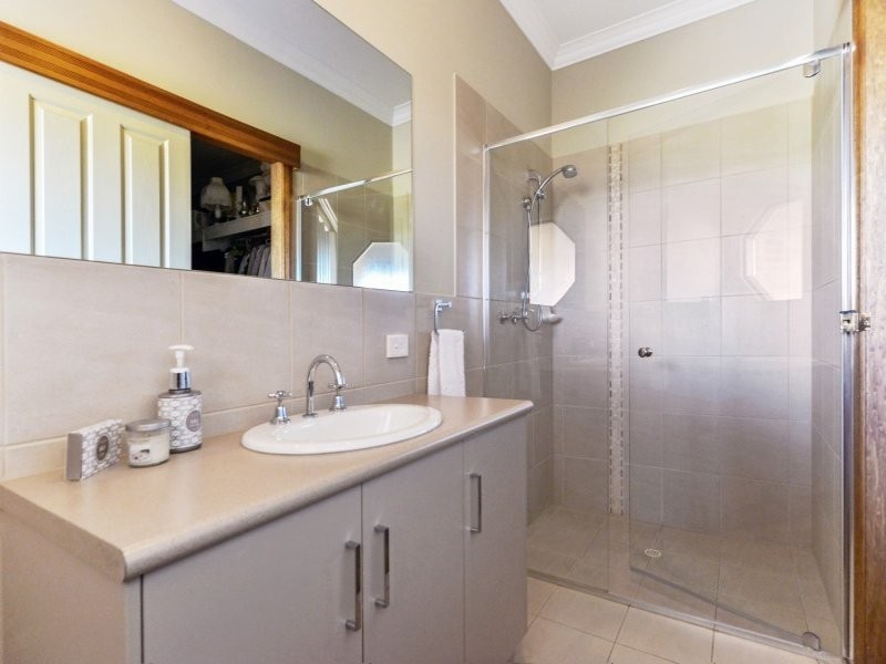 8 Highland Street, Mount Barker SA 5251